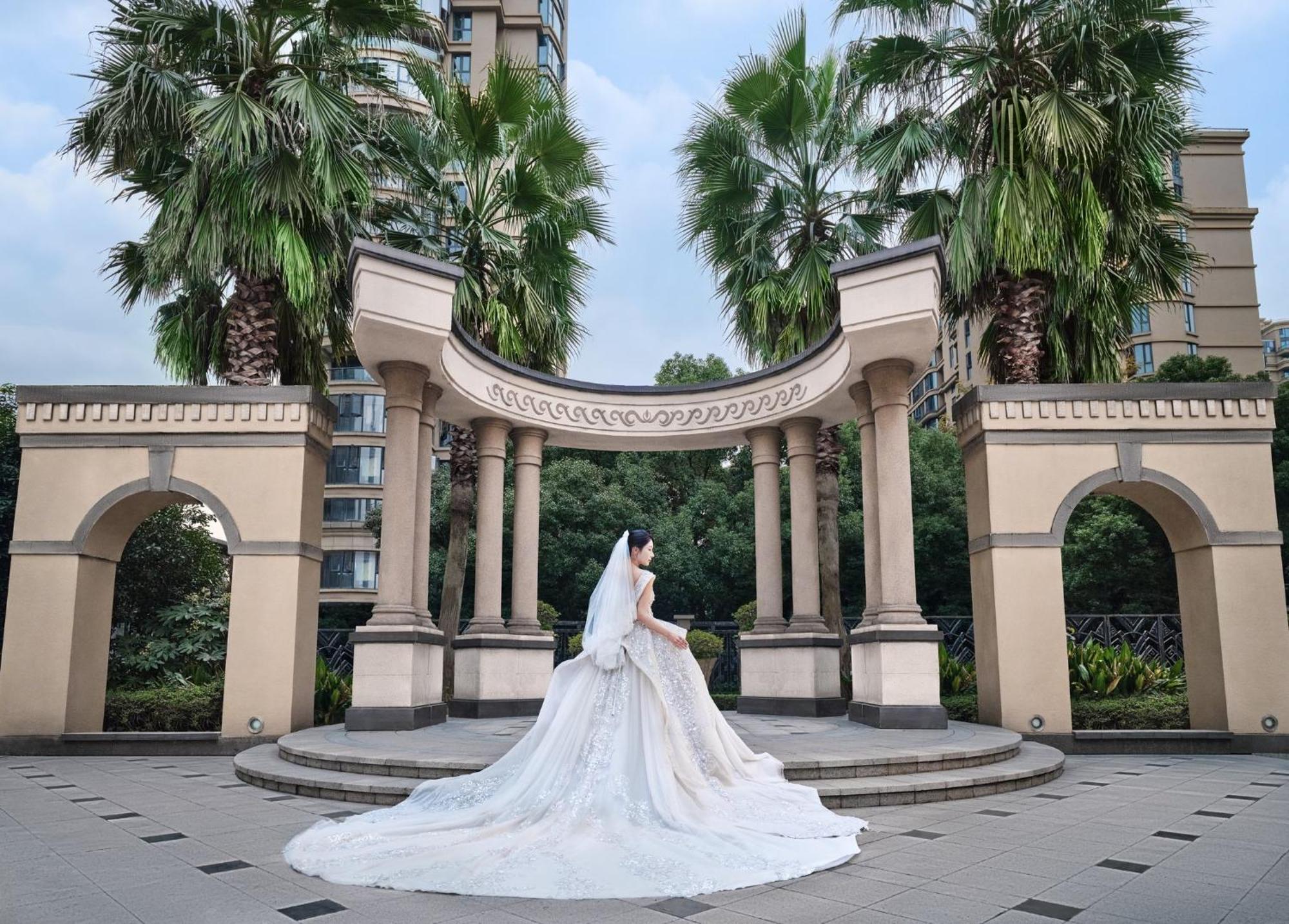 The Azure Ningbo, Vignette Collection Hotel Buitenkant foto